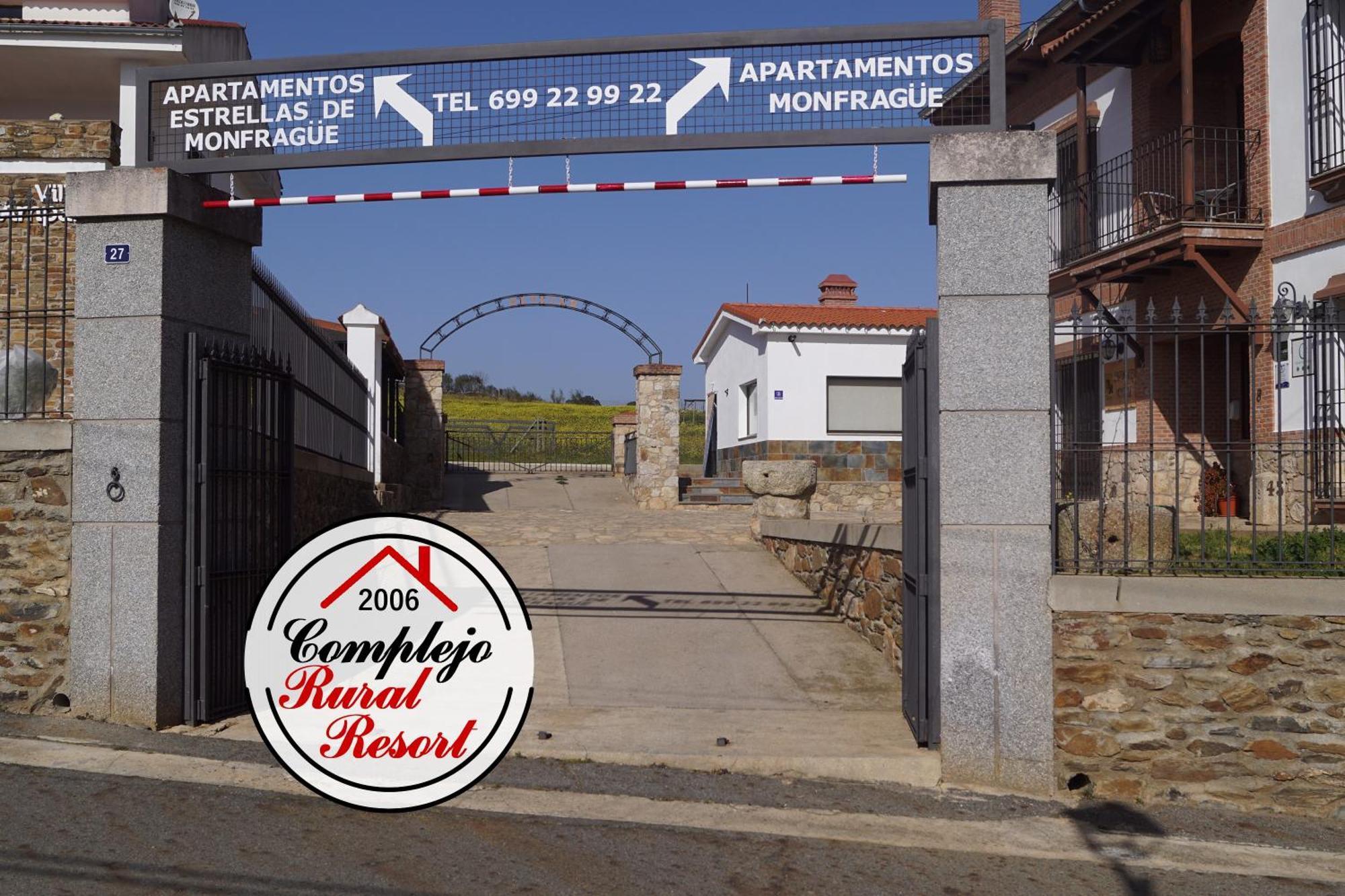 Apartamentos Estrellas De Monfraguee Torrejón el Rubio Esterno foto
